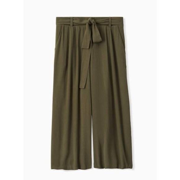torrid Pants - SOLD! Torrid Olive Crinkled Gauze Culotte Pants
